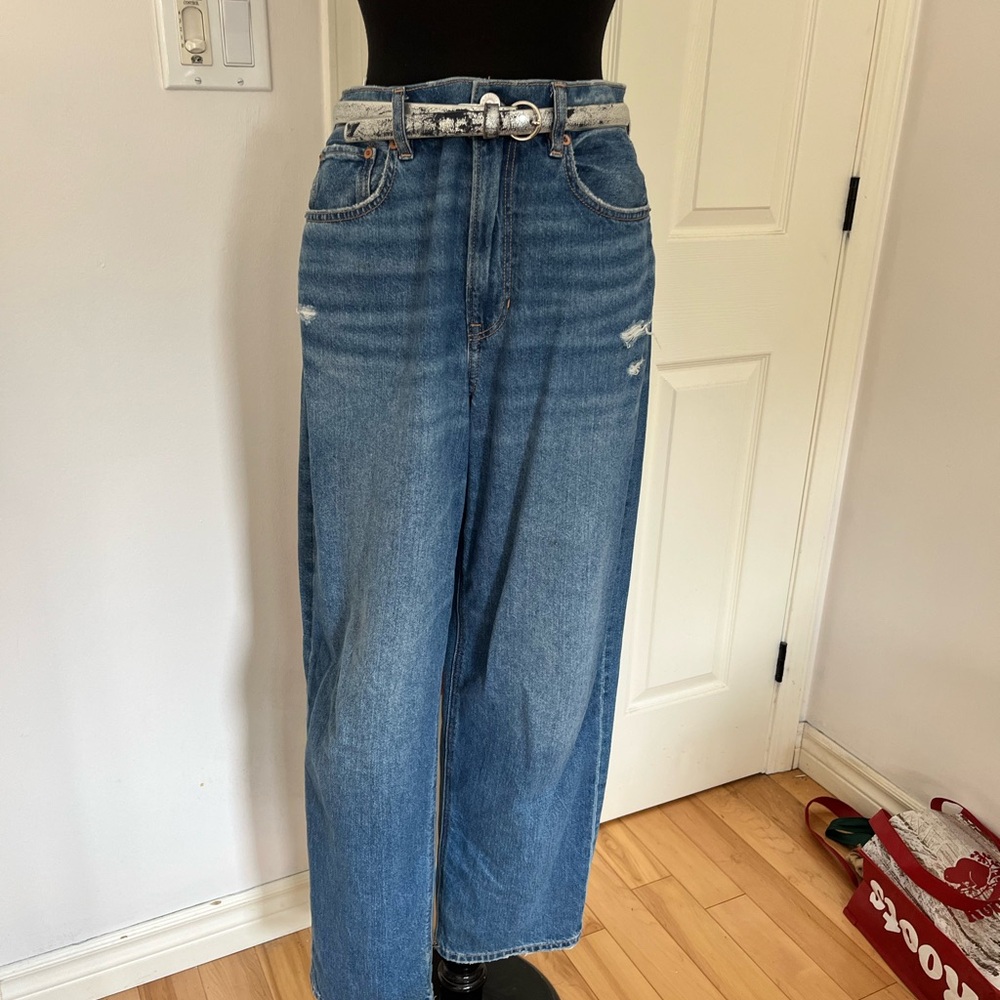 AE Super High-Rise Baggy Blue Jeans